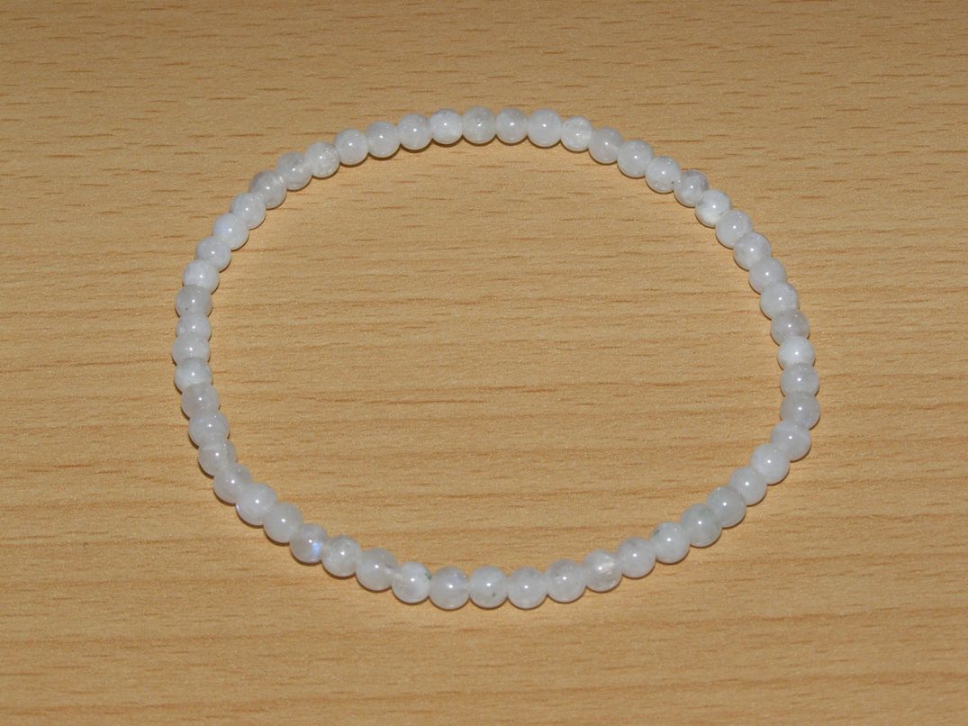 Měsíční kámen bílý - Náramek - kuličky 4 mm - knk30
