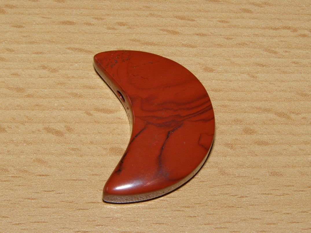 Jaspis červený - Přívěsek - měsíc - kpm7