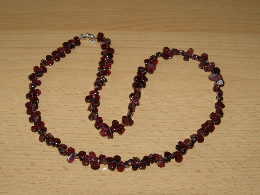 Granát - Náhrdelník - kapky - kn41