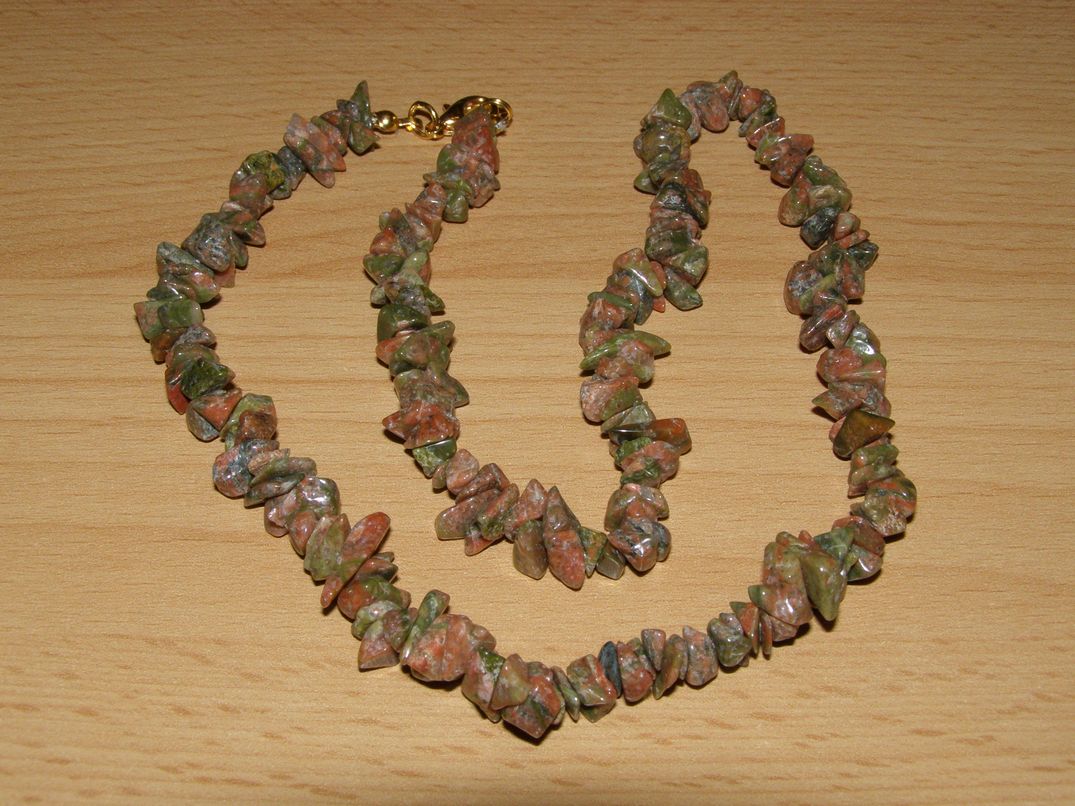 Unakit - Náhrdelník - tromlované kameny - kntr4