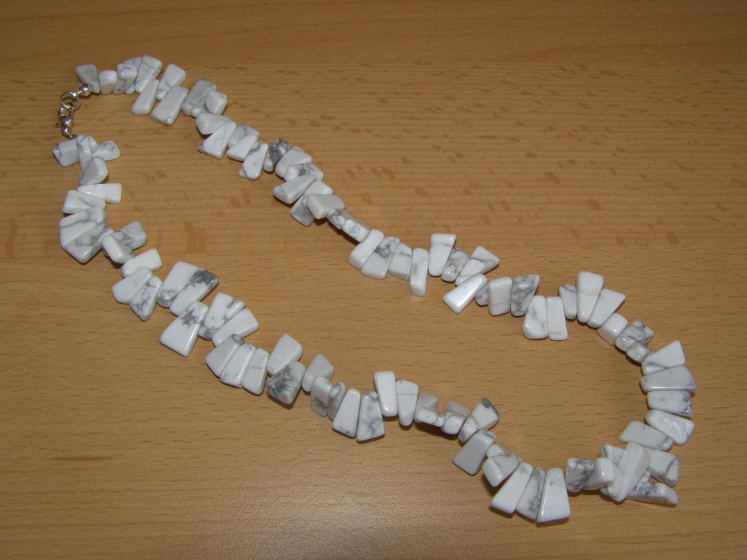 Magnezit - Náhrdelník - "Havaj" - kn52