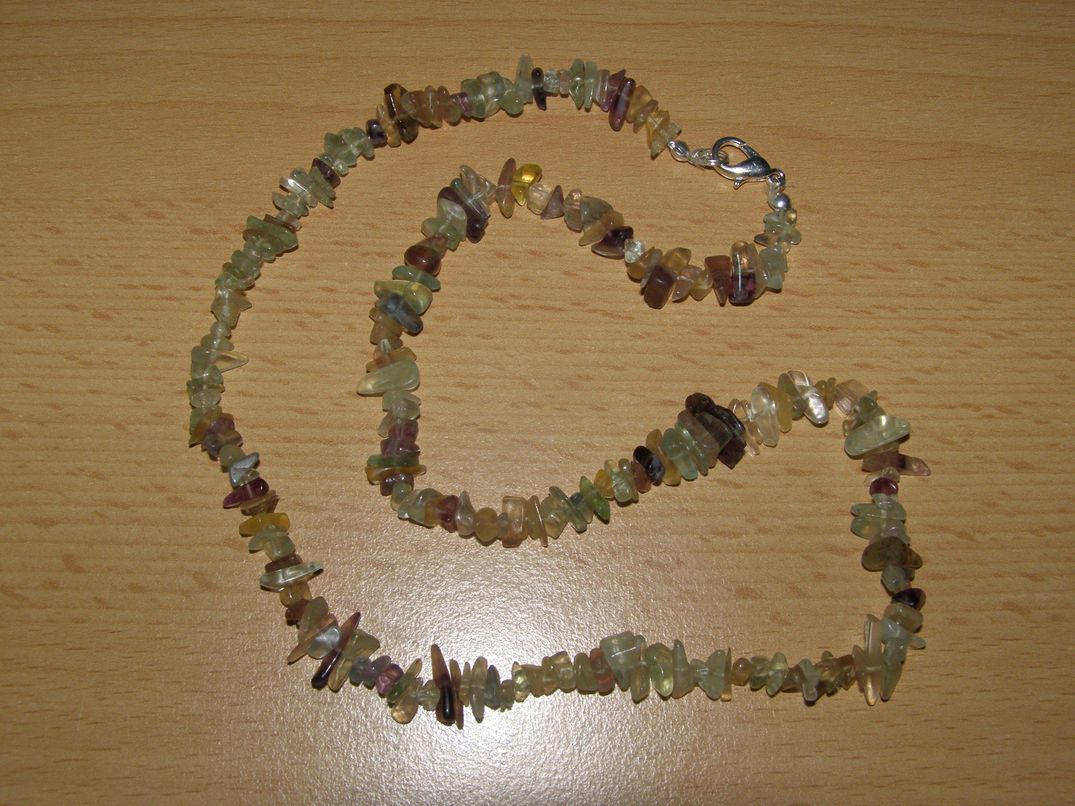 Fluorit - Náhrdelník - tromlované kameny - kntr50