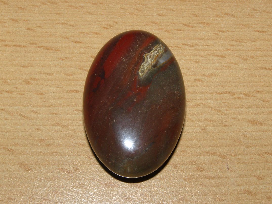 Jaspis brekcie - Masážní kámen - mýdlo menší - kmm75