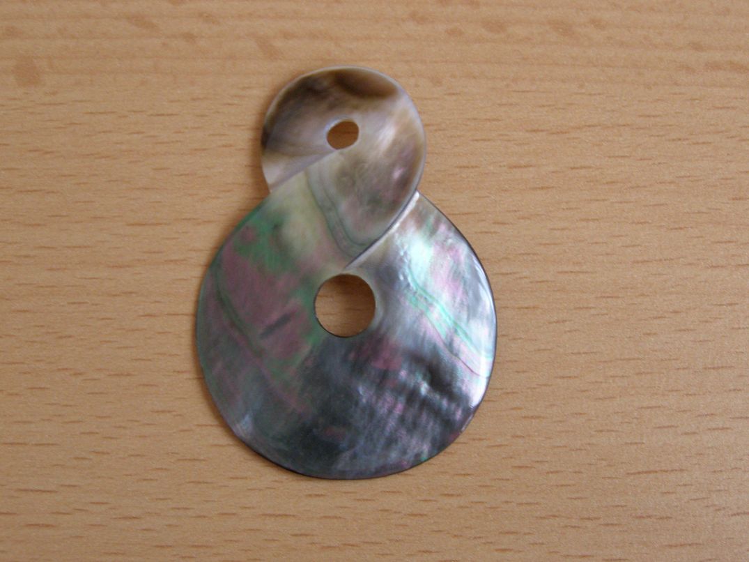 Perleť tmavá - Přívěsek - osmička - kpp30