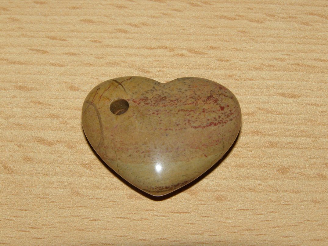 Jaspis - Přívěsek - srdíčko napříč vrtané - kps10