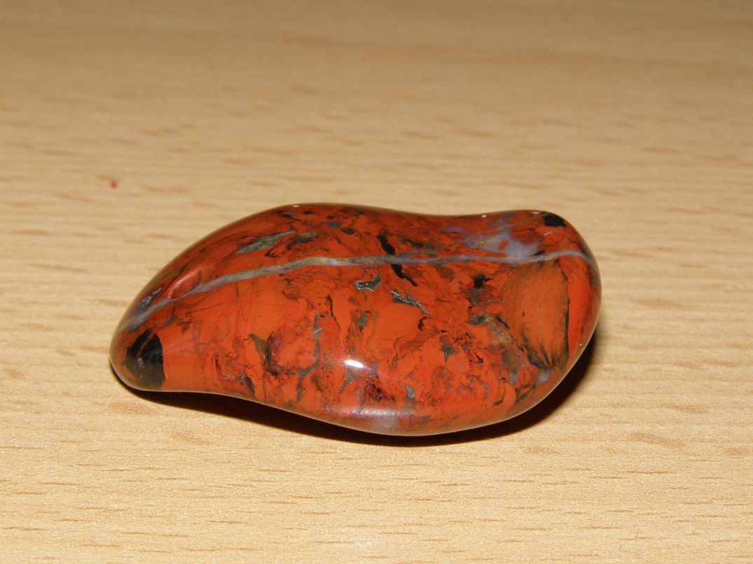 Jaspis brekcie - Přívěsek - vlna - kpv13