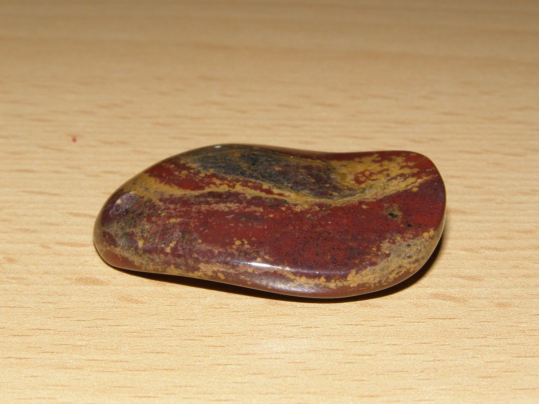 Jaspis brekcie - Přívěsek - vlna - kpv15