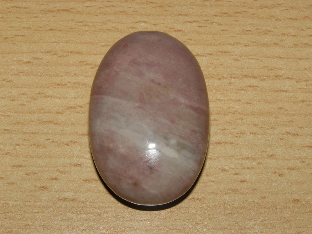 Jaspis mookait - Masážní kámen - mýdlo menší - kmm6