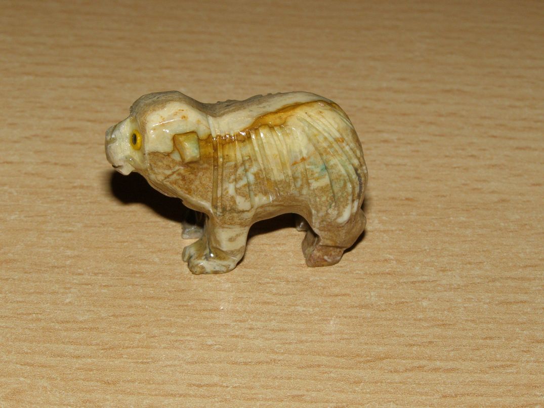 Ovečka - Figurka z kalcitu (Peru) - kf34