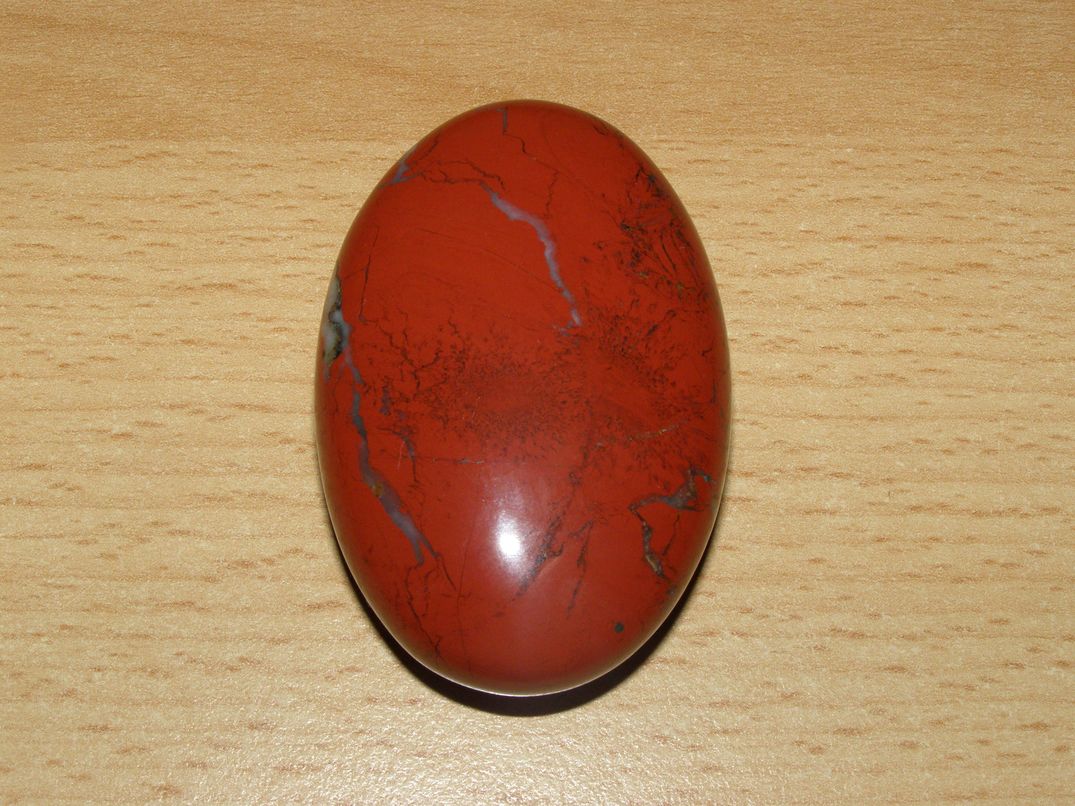 Jaspis červený - Masážní kámen - mýdlo velké - kmv5