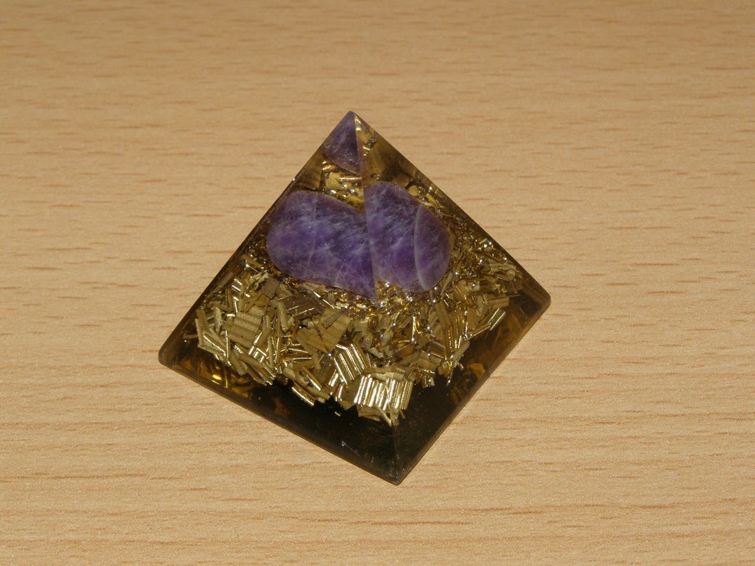 Orgonit - Těžítko - pyramida - kpo25