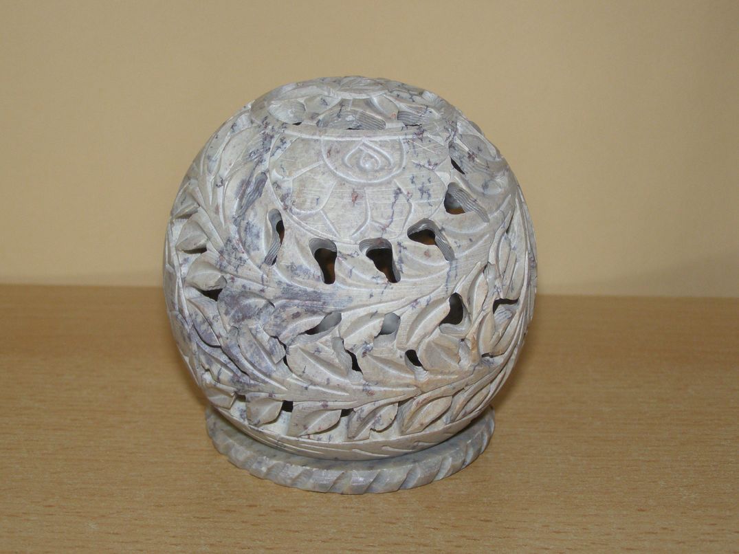 Svícen - mastek - koule - kvm7