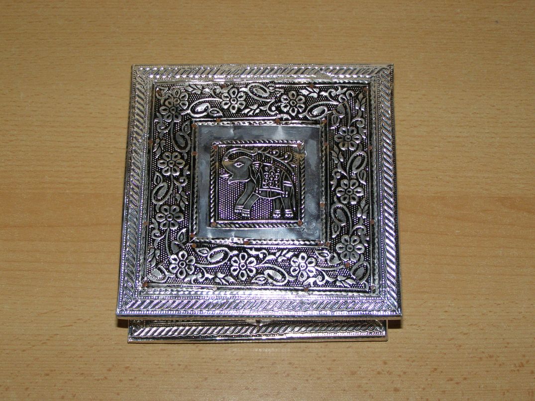 Šperkovnice - tepaný kov s23