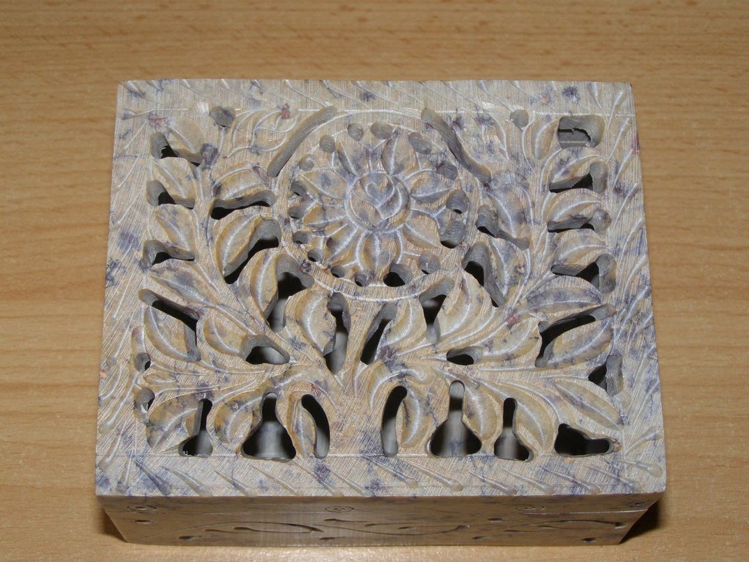 Šperkovnice vyřezávaná - mastek obdélník s27