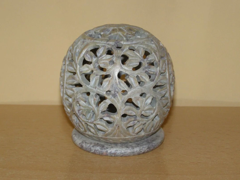 Svícen - mastek - koule kvm18