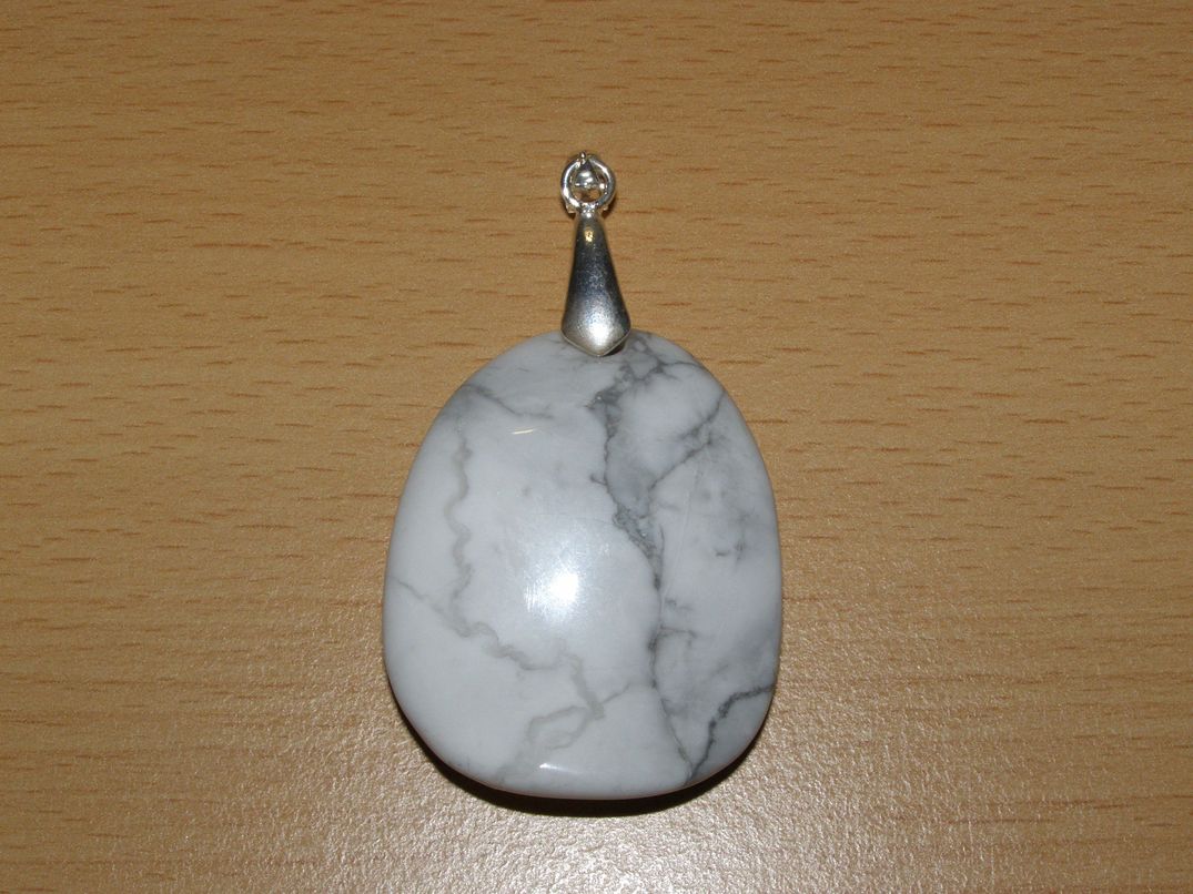 Magnezit - Přívěsek - vlna - kpv12