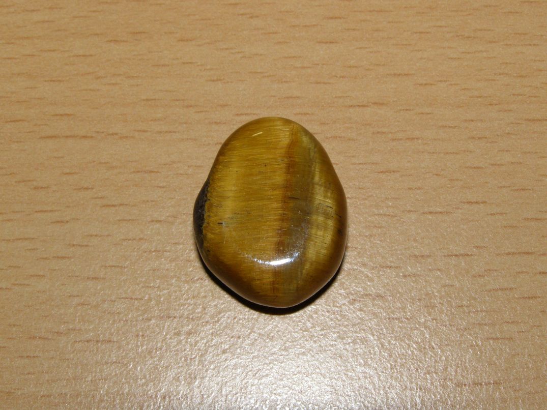 Tygří oko - Přívěsek - tromlovaný kámen vrtaný - kpt2