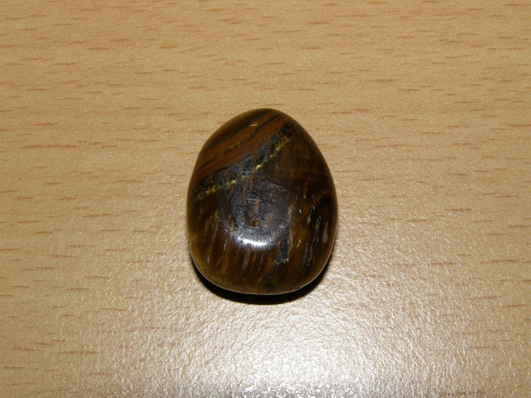 Tygří oko - Přívěsek - tromlovaný kámen vrtaný - kpt5