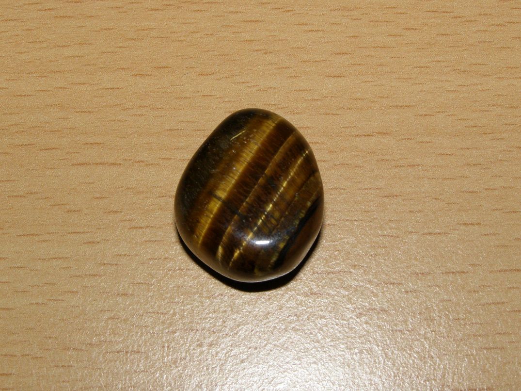 Tygří oko - Přívěsek - tromlovaný kámen vrtaný - kpt7