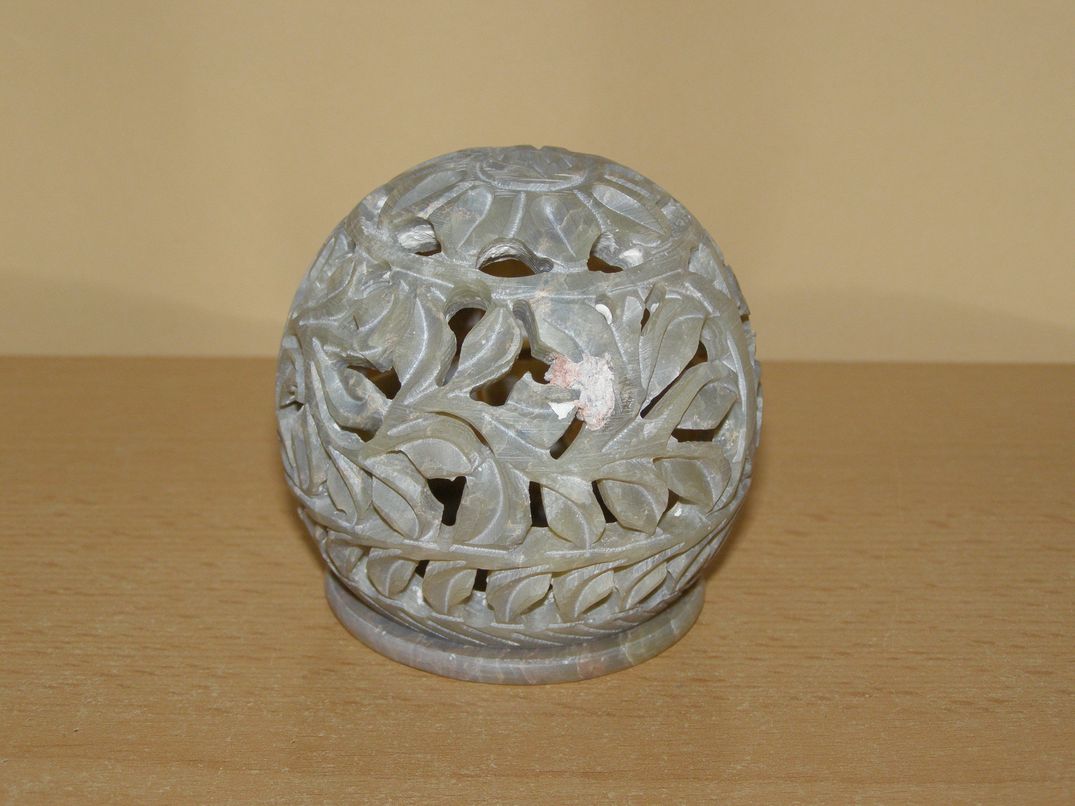 Svícen - mastek - koule - kvm4