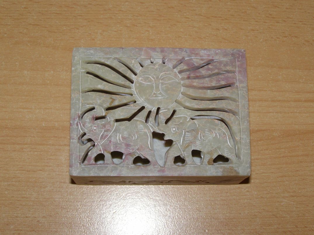 Šperkovnice vyřezávaná  - mastek obdélník s10