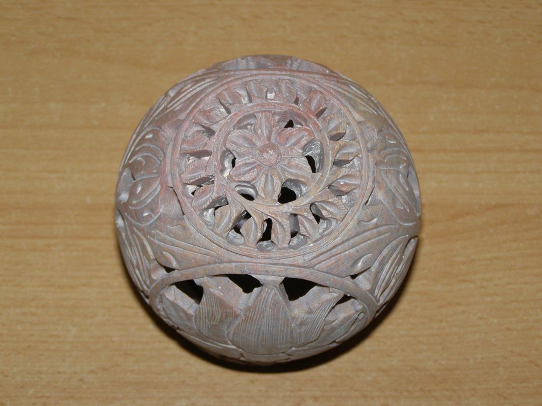 Svícen - mastek - koule - kvm13