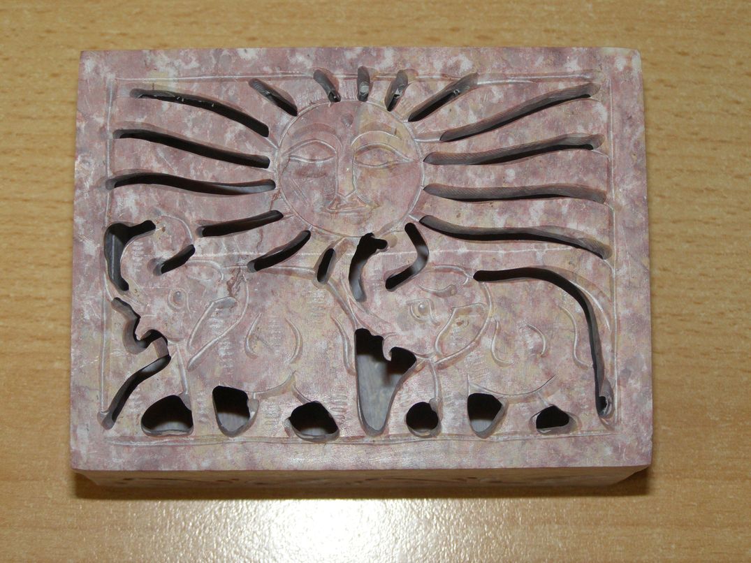 Šperkovnice vyřezávaná - mastek obdélník s29