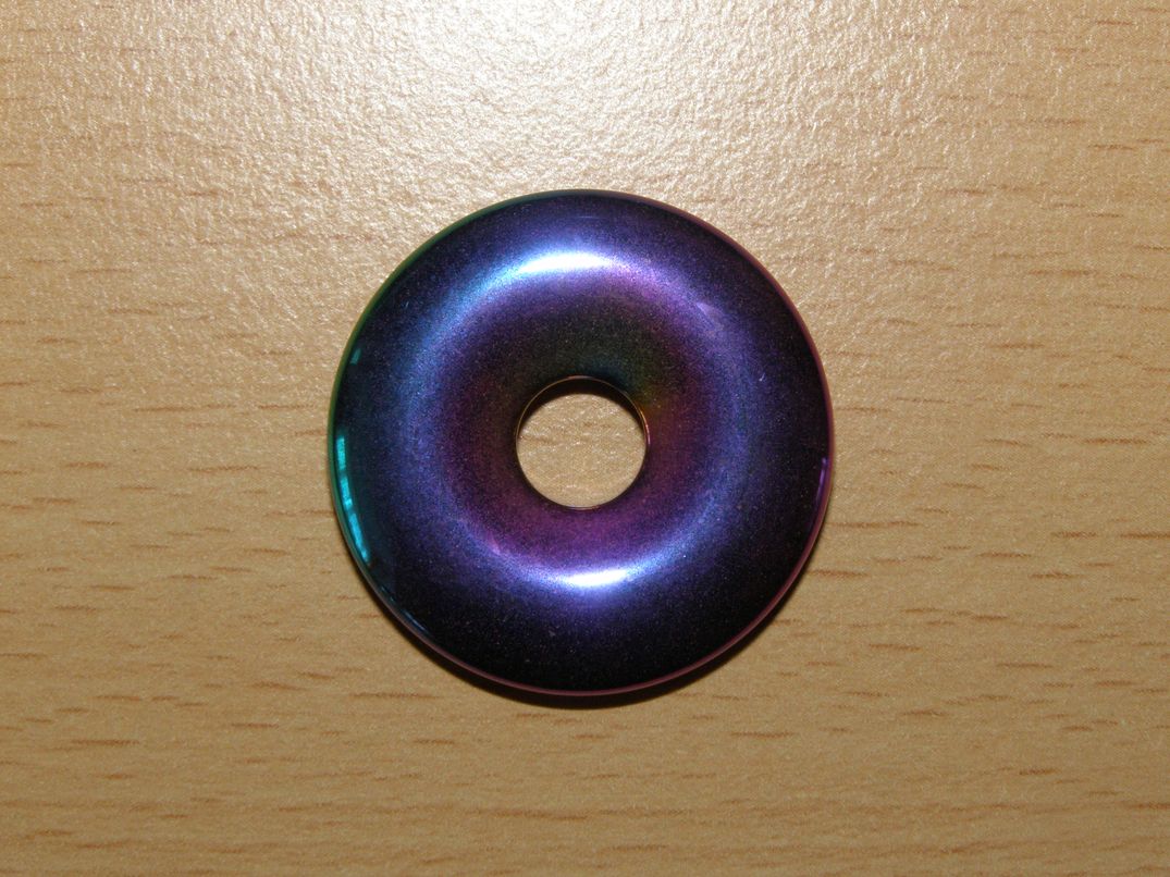 Hematit pokovený bismutem - Donut - kdm72