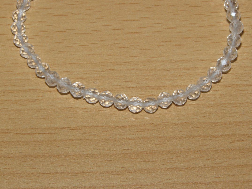 Křišťál fazetovaný - Náramek - kuličky 4 mm - knk1