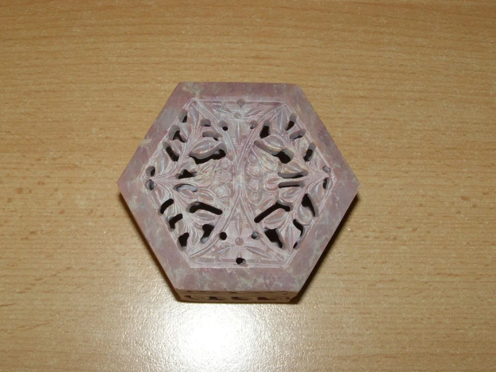 Šperkovnice vyřezávaná - mastek šestiboká s11