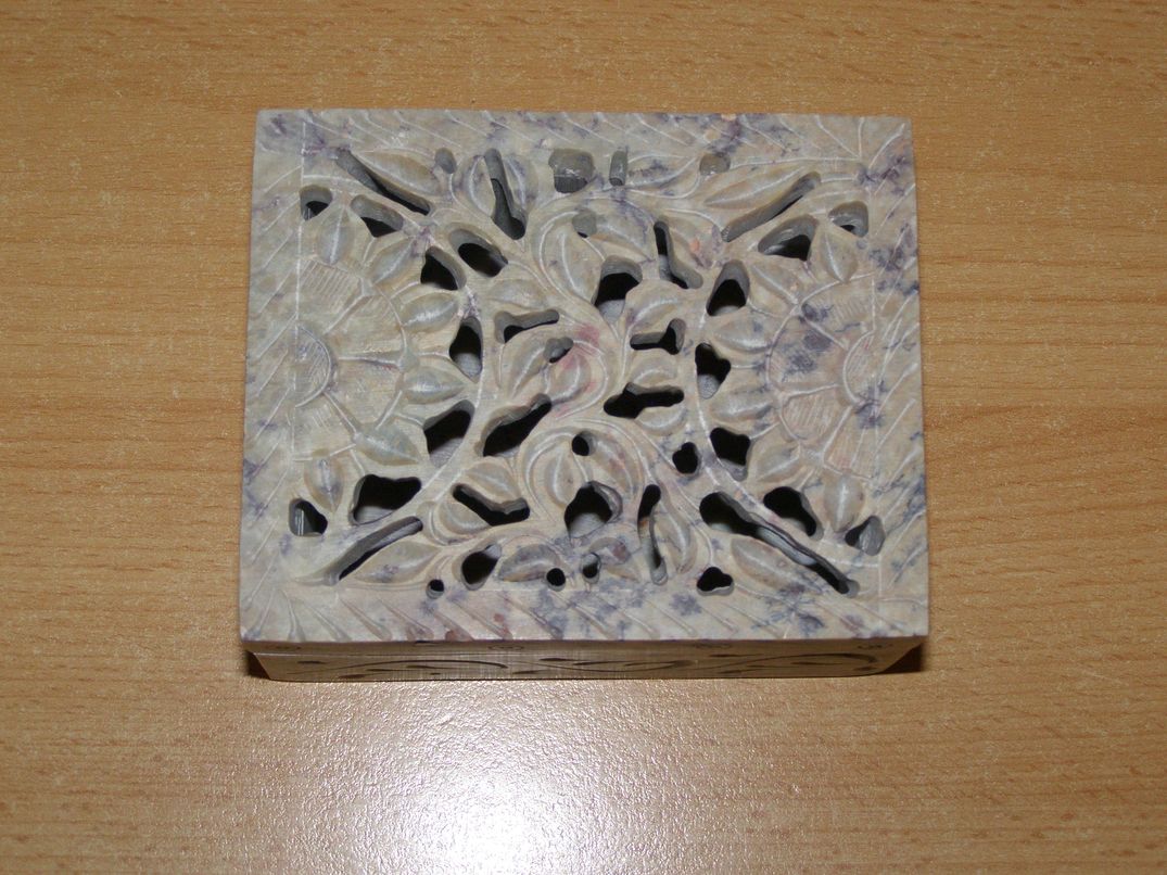 Šperkovnice vyřezávaná - mastek obdélník s18