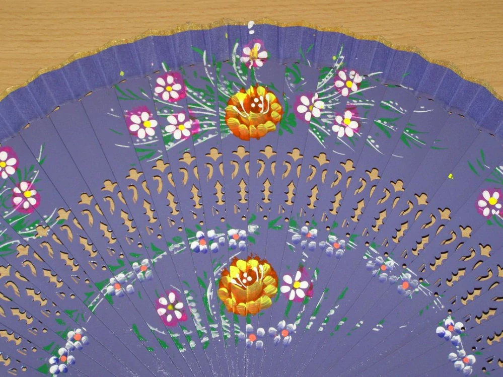 Vějíř dřevěný oboustranný - fialový - v17