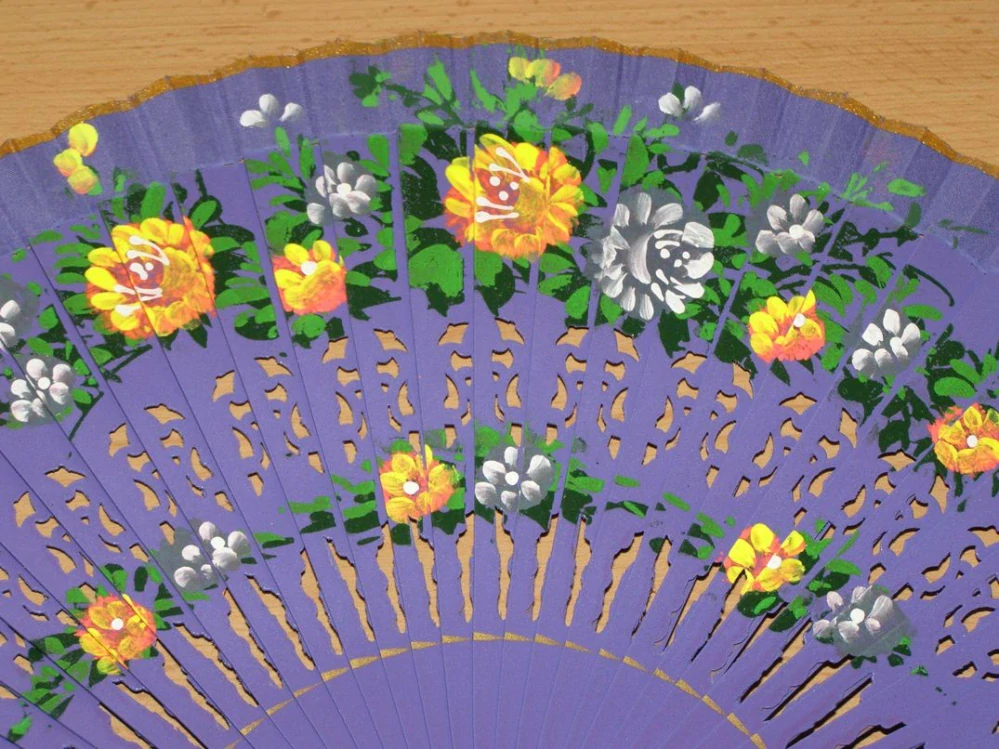 Vějíř dřevěný oboustranný - fialový - v34