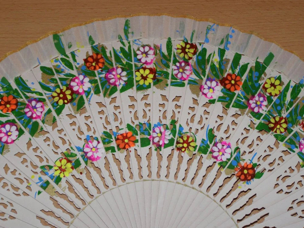 Vějíř dřevěný oboustranný - slonová kost - v41