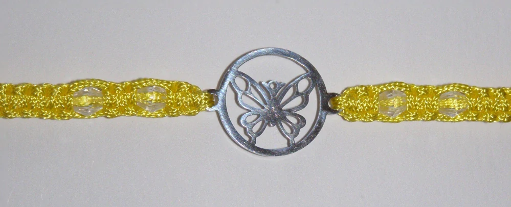 Drhaný Shamballa náramek - nerez - Motýlek - žlutá šňůrka - dnn18