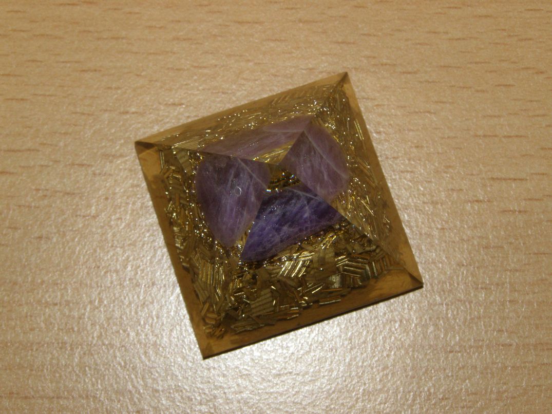 Orgonit - Těžítko - pyramida - kpo25