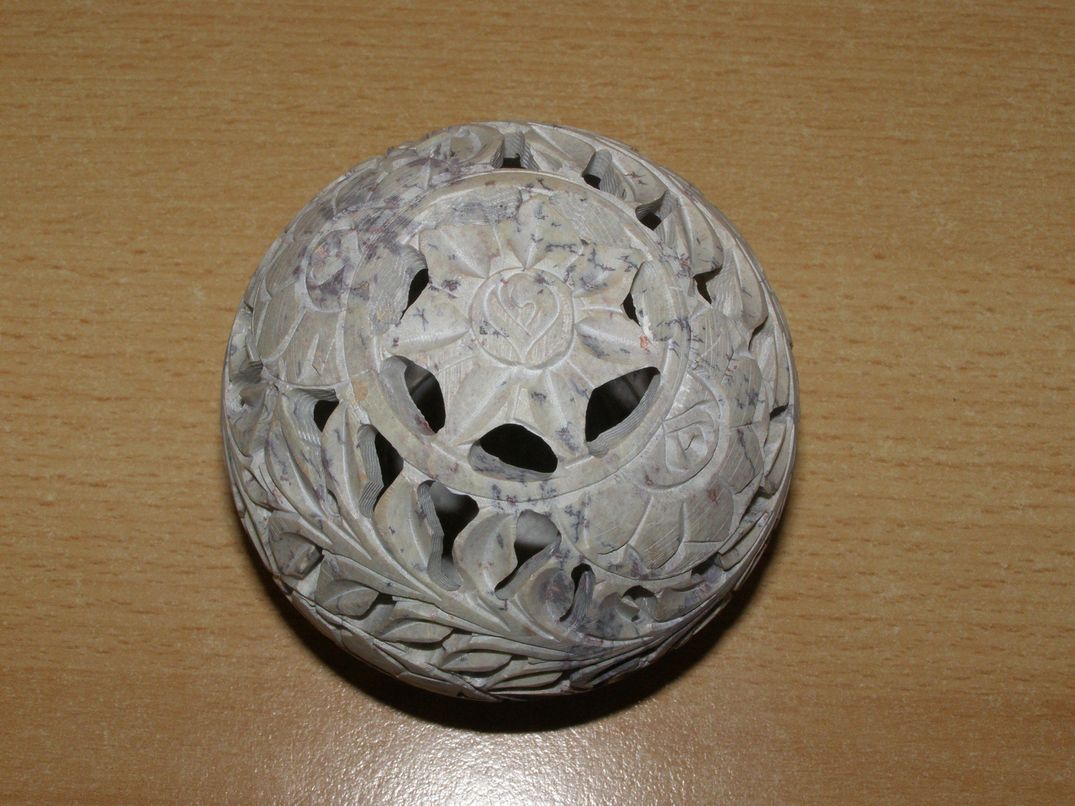 Svícen - mastek - koule - kvm7