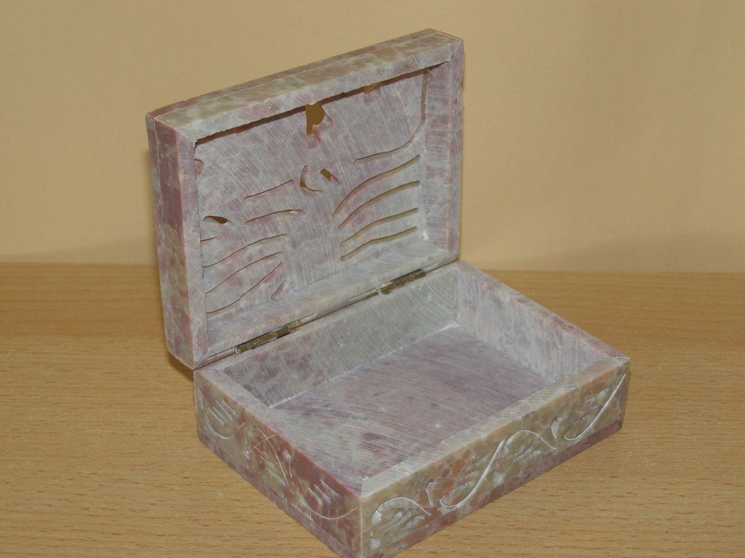 Šperkovnice vyřezávaná  - mastek obdélník s30