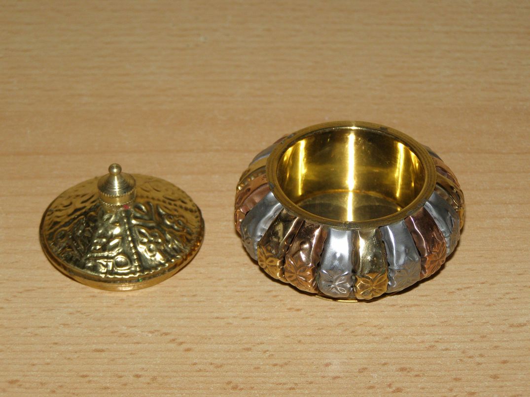 Šperkovnice - mosazná dózička - s37