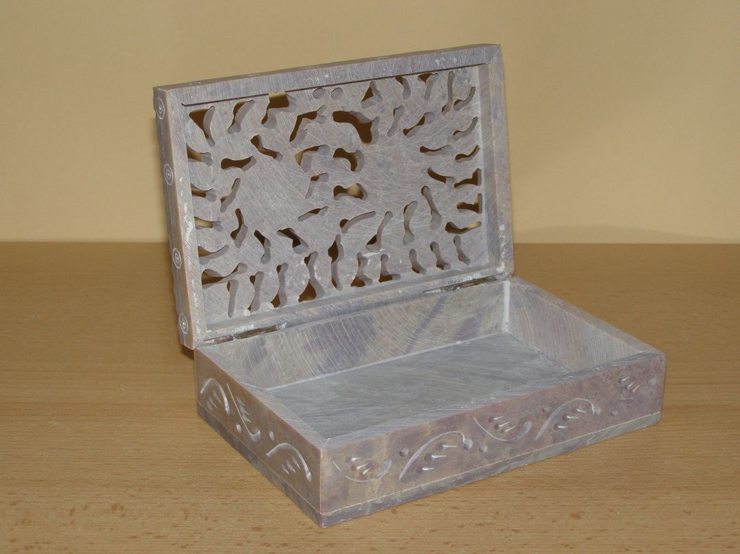 Šperkovnice vyřezávaná  - mastek obdélník s7