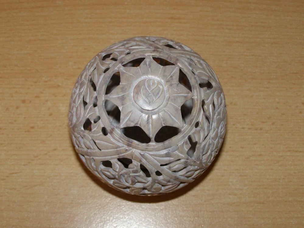 Svícen - mastek - koule kvm15