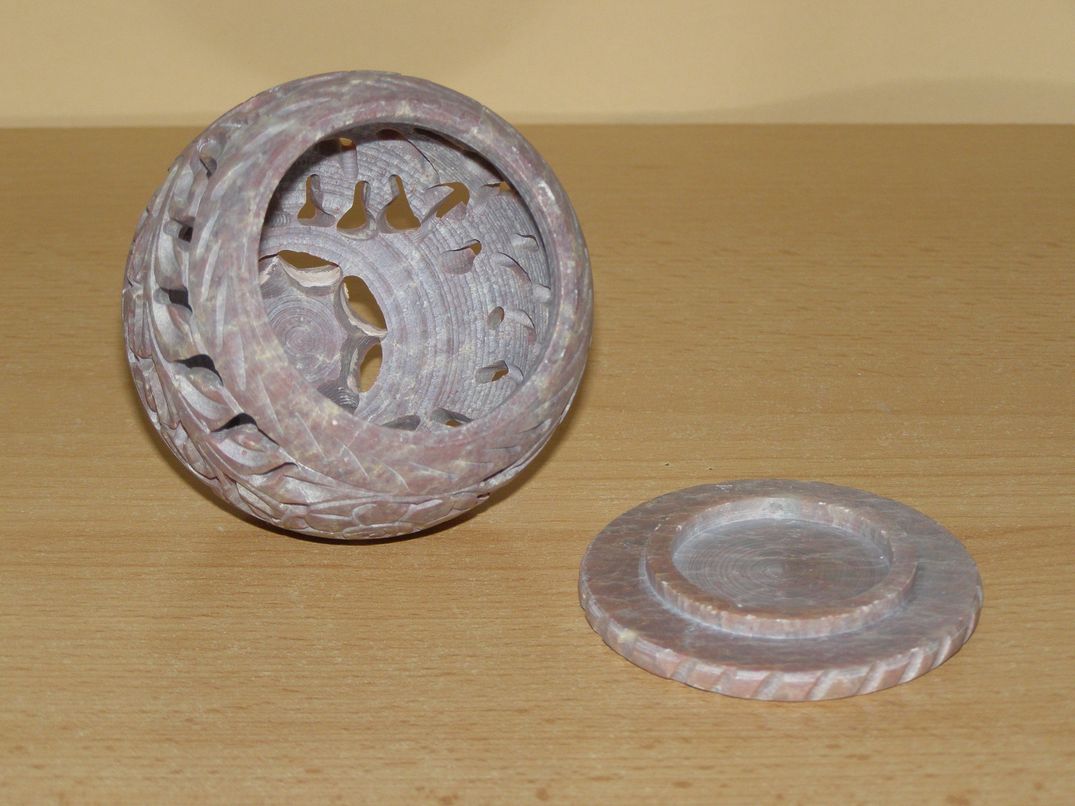 Svícen - mastek - koule kvm16