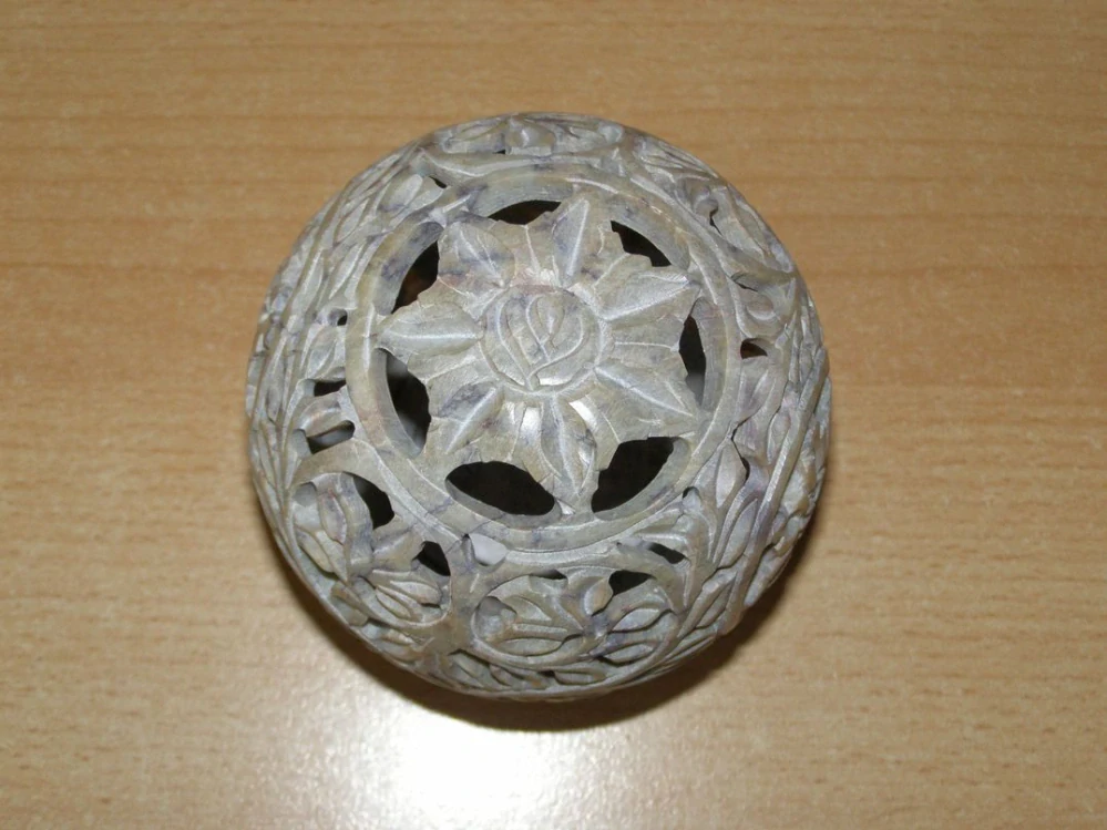 Svícen - mastek - koule kvm18