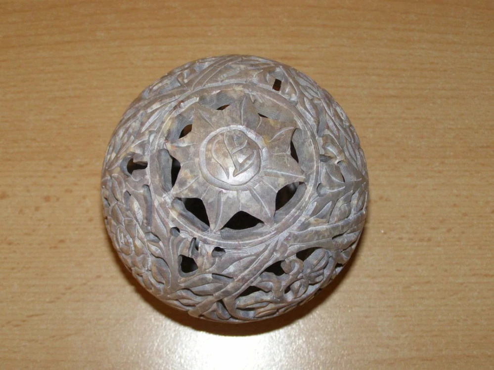 Svícen - mastek - koule kvm22