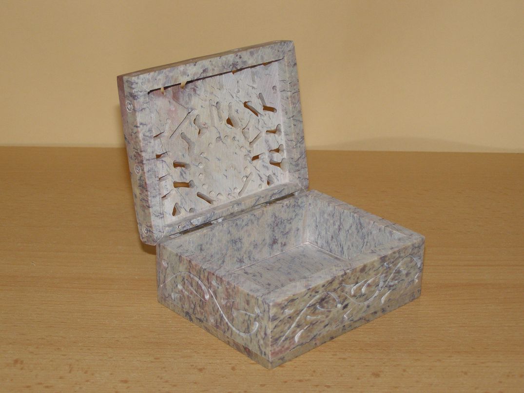 Šperkovnice vyřezávaná - mastek obdélník s20