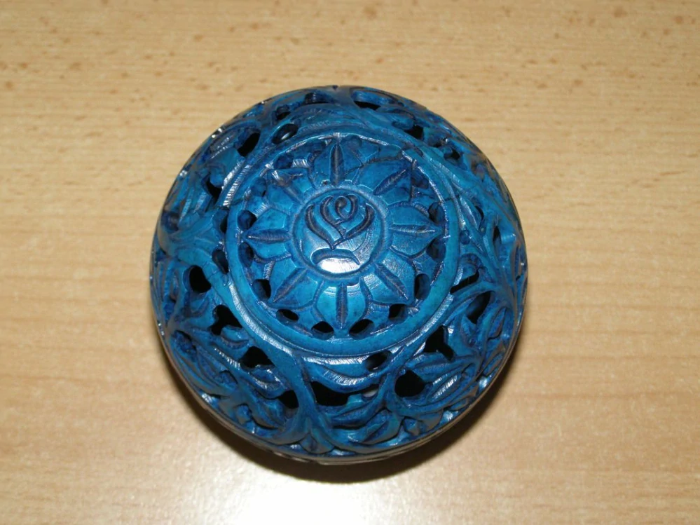 Svícen - mastek - koule kvm12