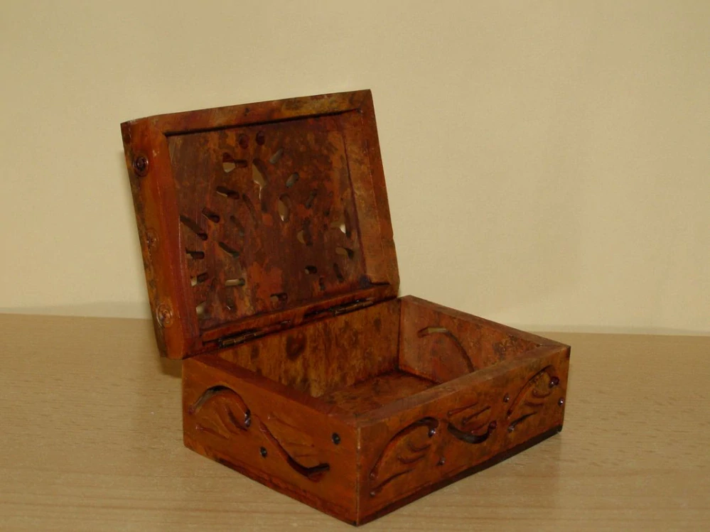 Šperkovnice vyřezávaná - mastek obdélník s33