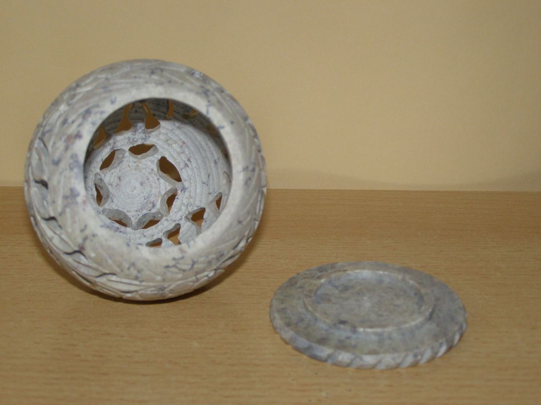 Svícen - mastek - koule - kvm7