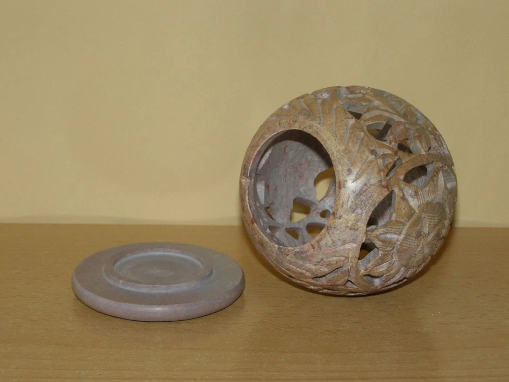 Svícen - mastek - koule kvm20