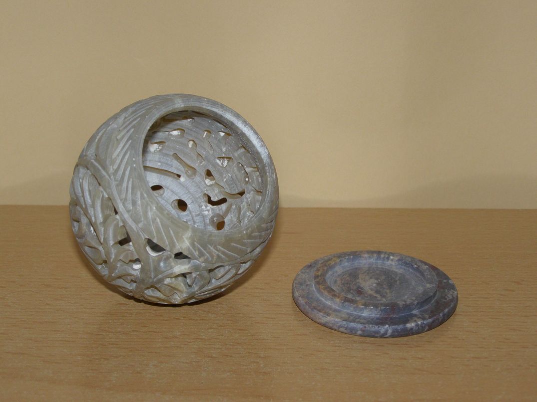 Svícen - mastek - koule - kvm2